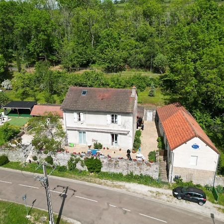 La Providence, Chambres D'Hotes Saint-Sernin-du-Plain Exterior foto