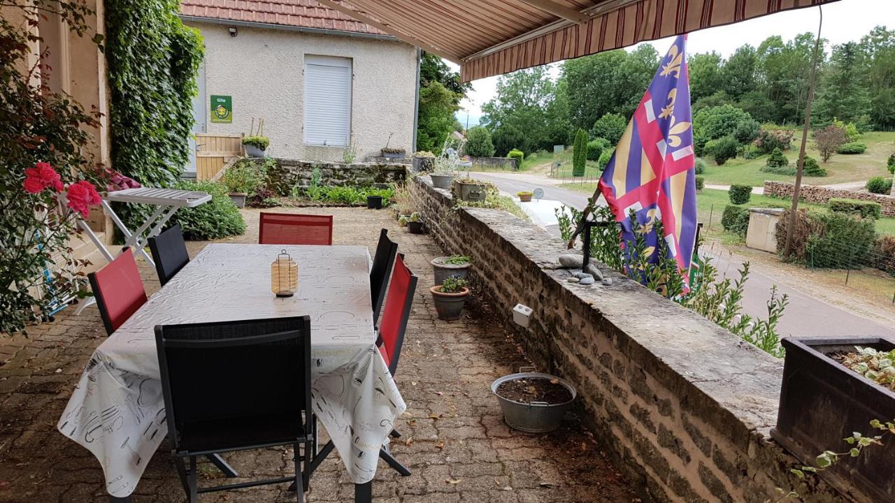 La Providence, Chambres D'Hotes Saint-Sernin-du-Plain Exterior foto